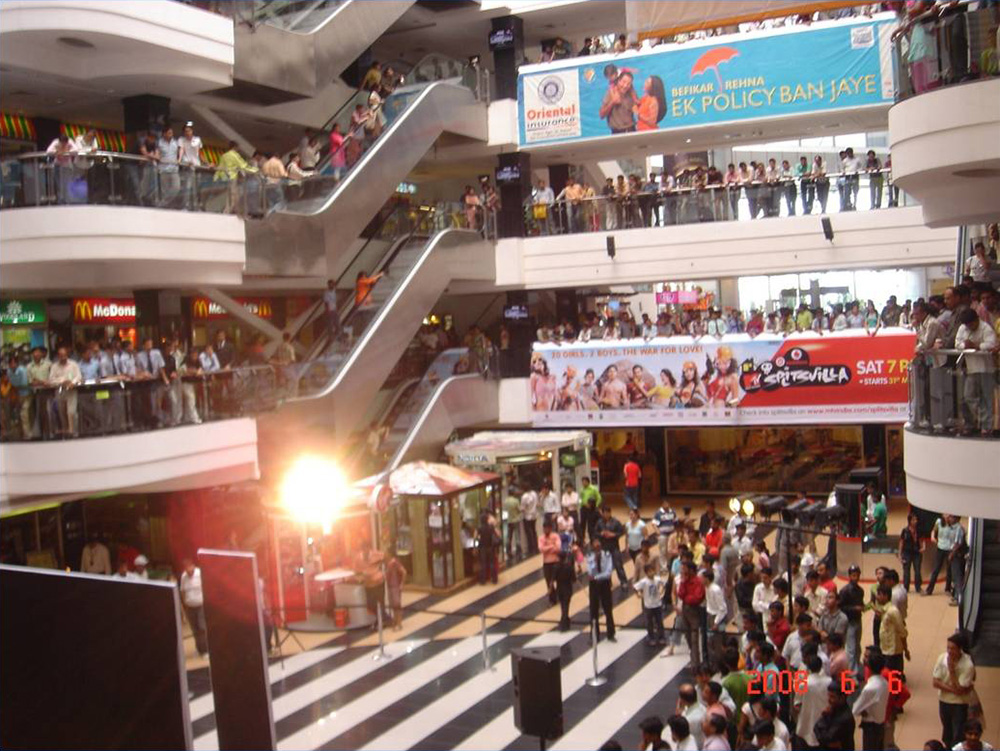 Wave-Mall-Noida-advertising-image1