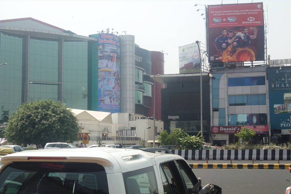 Wave-Mall-Noida-advertising-image7