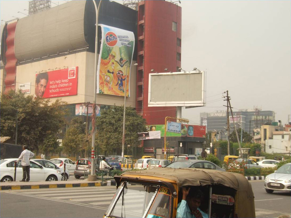 Wave-Mall-Noida-advertising-image22