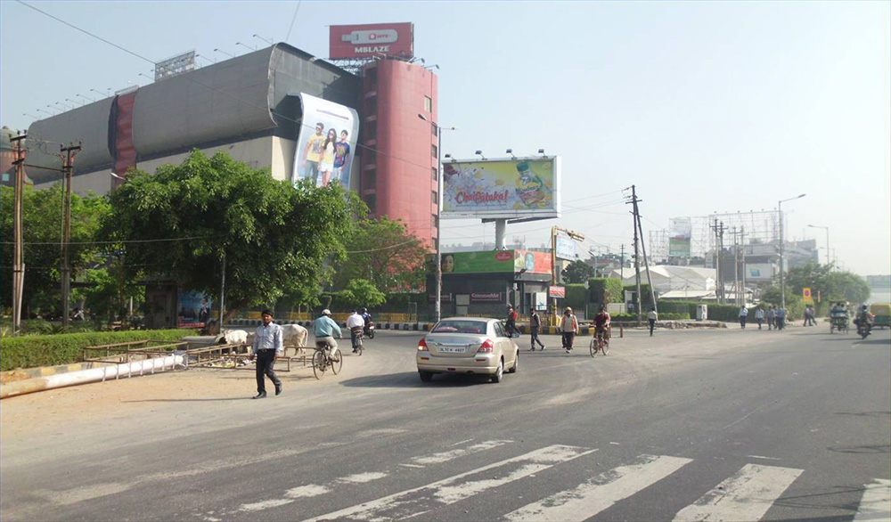 Wave-Mall-Noida-advertising-image30